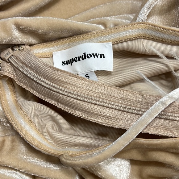 Superdown - Tan feathered dress - Picture 4 of 5
